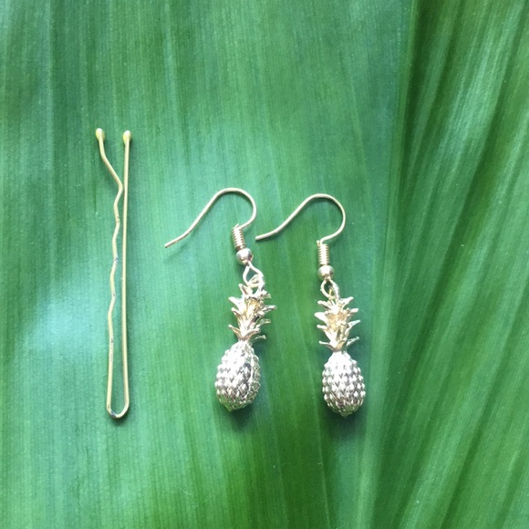 Darling pineapple drop earrings 🍍 - Picture 2 of 3